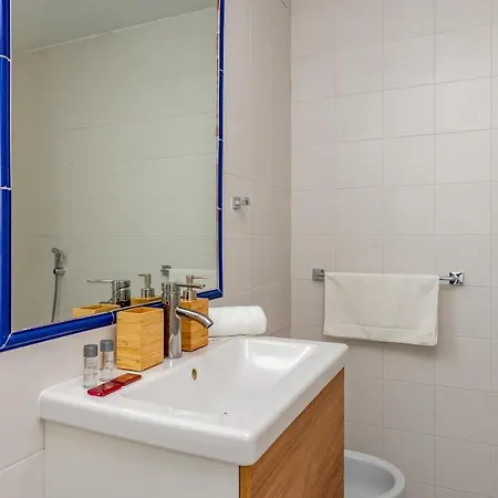 Apartman Riviera With Pool By Costarentals - Ref 82 *